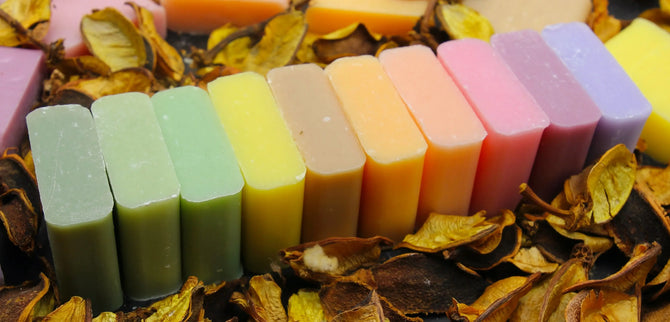 PACK DE 10 SAVONS INVITÉ 30gr - Savon Solide Parfumé - Voyage Exotique